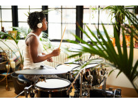 <b>Roland VMH-D1 Auscultadores Profissionais para Baterias Eletrónicas E-DRUMS</b> <b>Roland VMH-D1 Auscultadores Profissionais para Baterias Eletrónicas E-DRUMS</b>